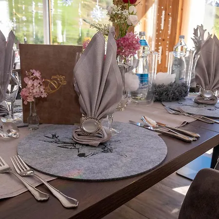 Wohlfuehlhotel Innertalerhof Otel 4*